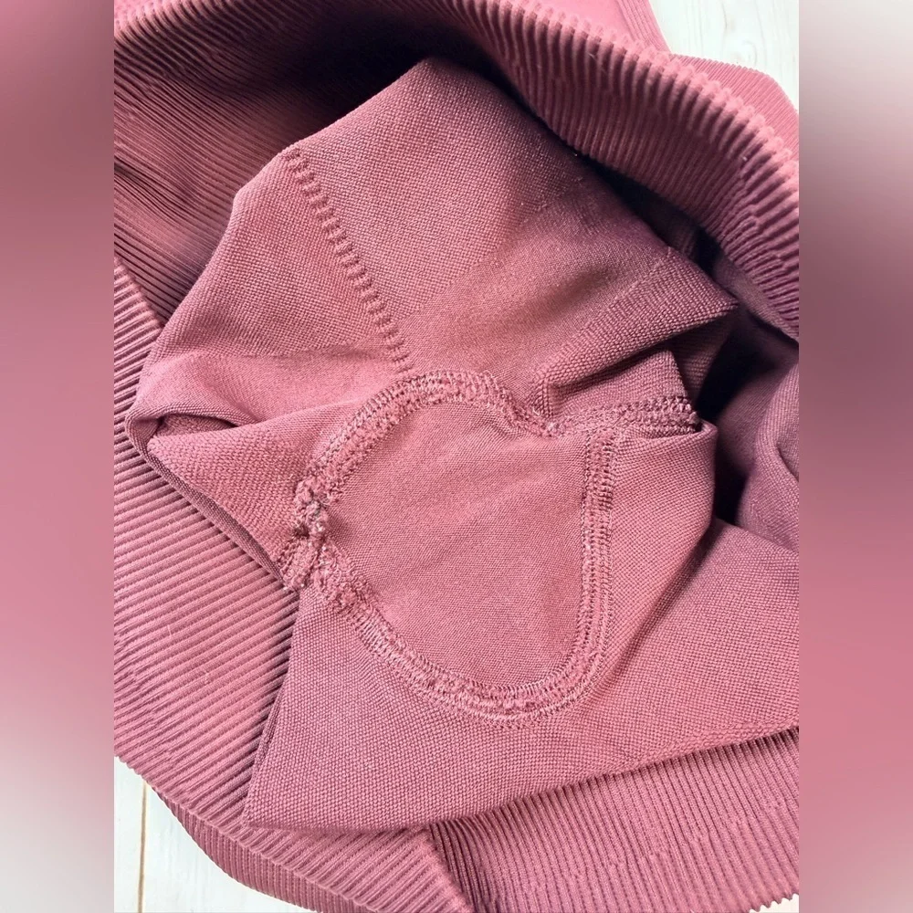 Lululemon Zone In Crop in Bordeaux Drama Size 4